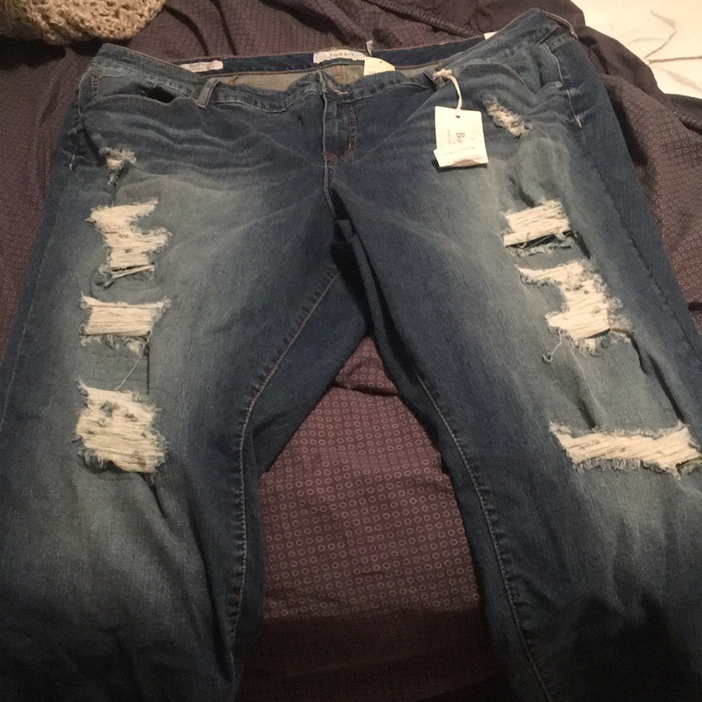 Distressed boyfriend jeans